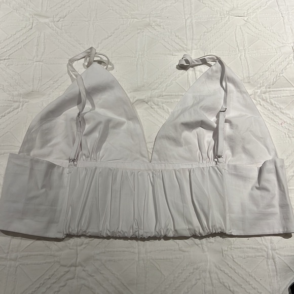 White super crop top - Picture 3 of 3